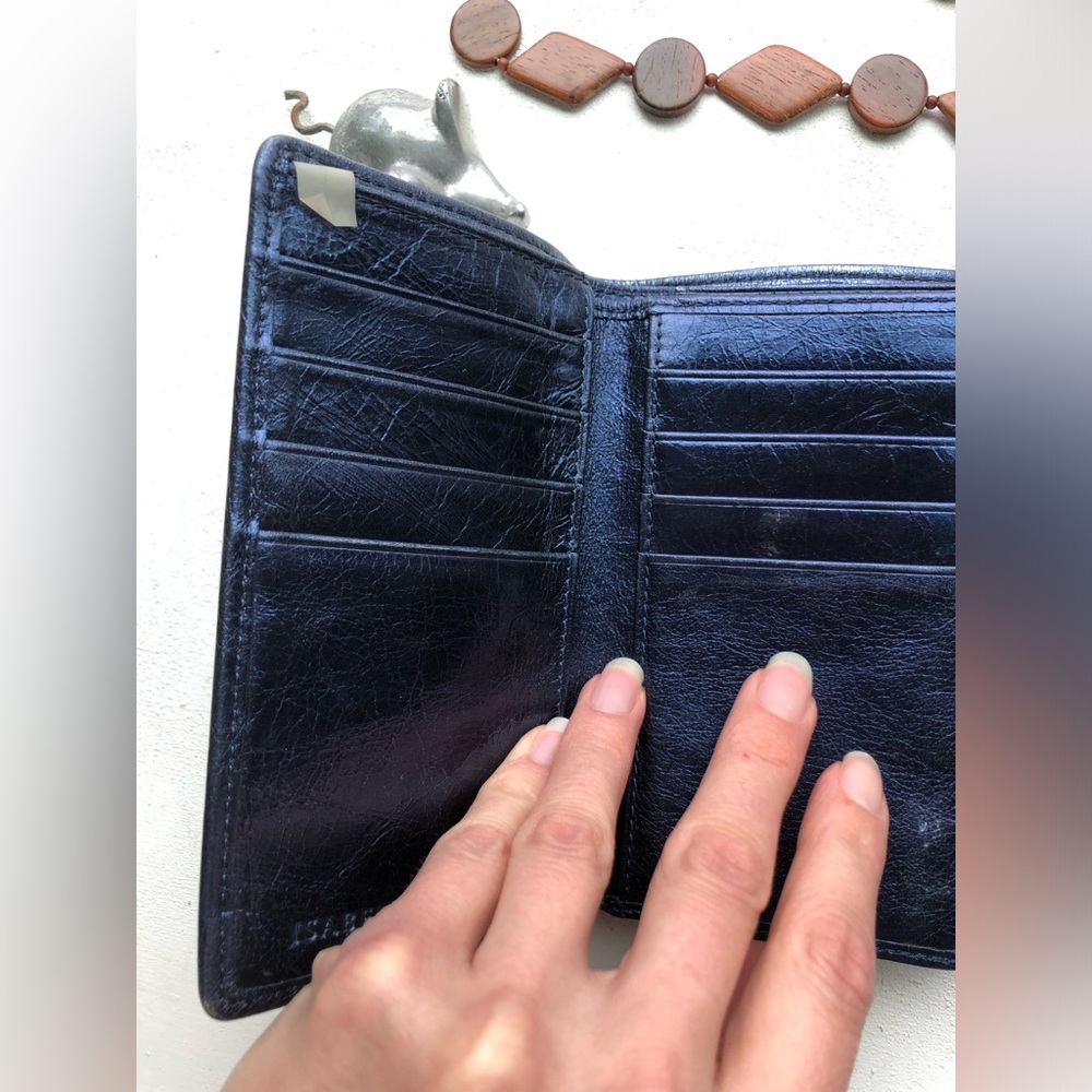 Isabella Fiore 100% leather wallet - metallic blue - rare hard to find - Picture 12 of 17
